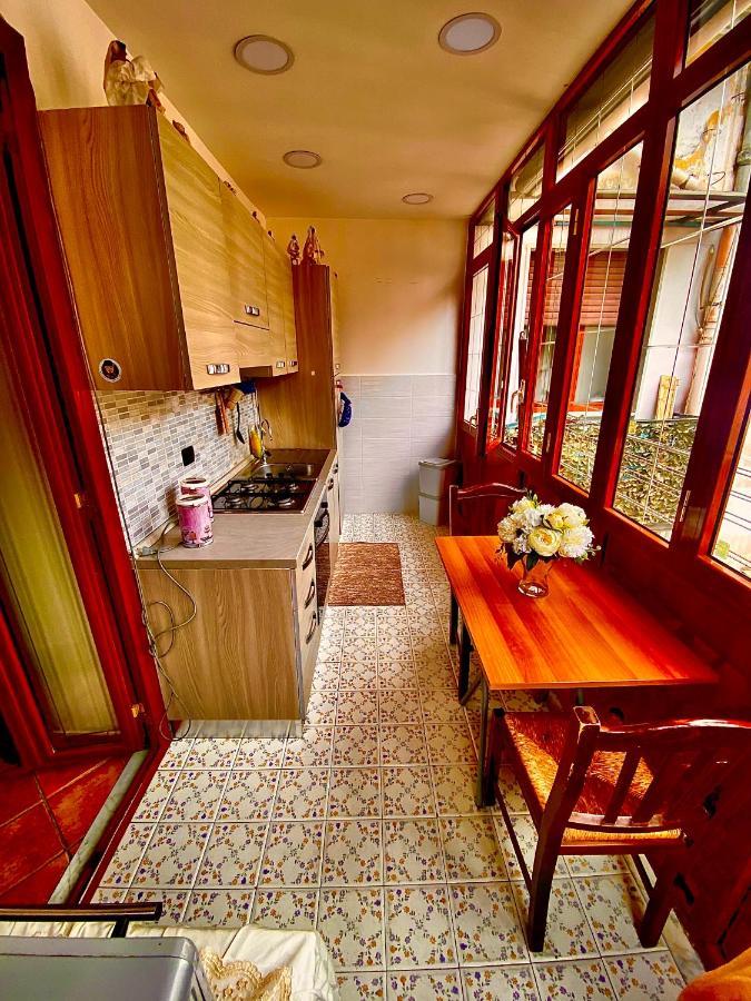 לינה וארוחת בוקר נאפולי Casa Di Nonna Mia מראה חיצוני תמונה